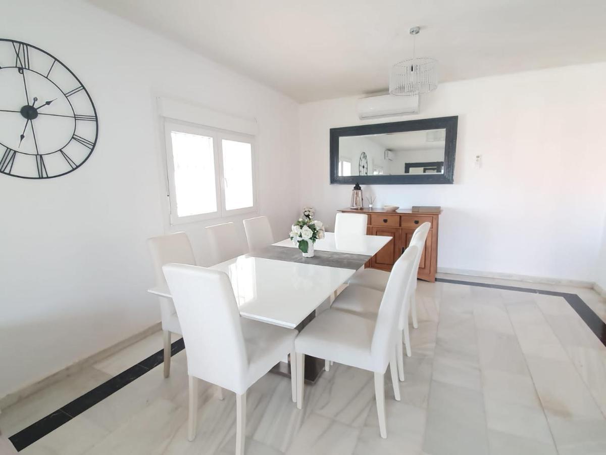 Beautiful 5 Bedroom Villa, Sea Views, Private Pool, Estepona Newly Refurbished Exteriör bild