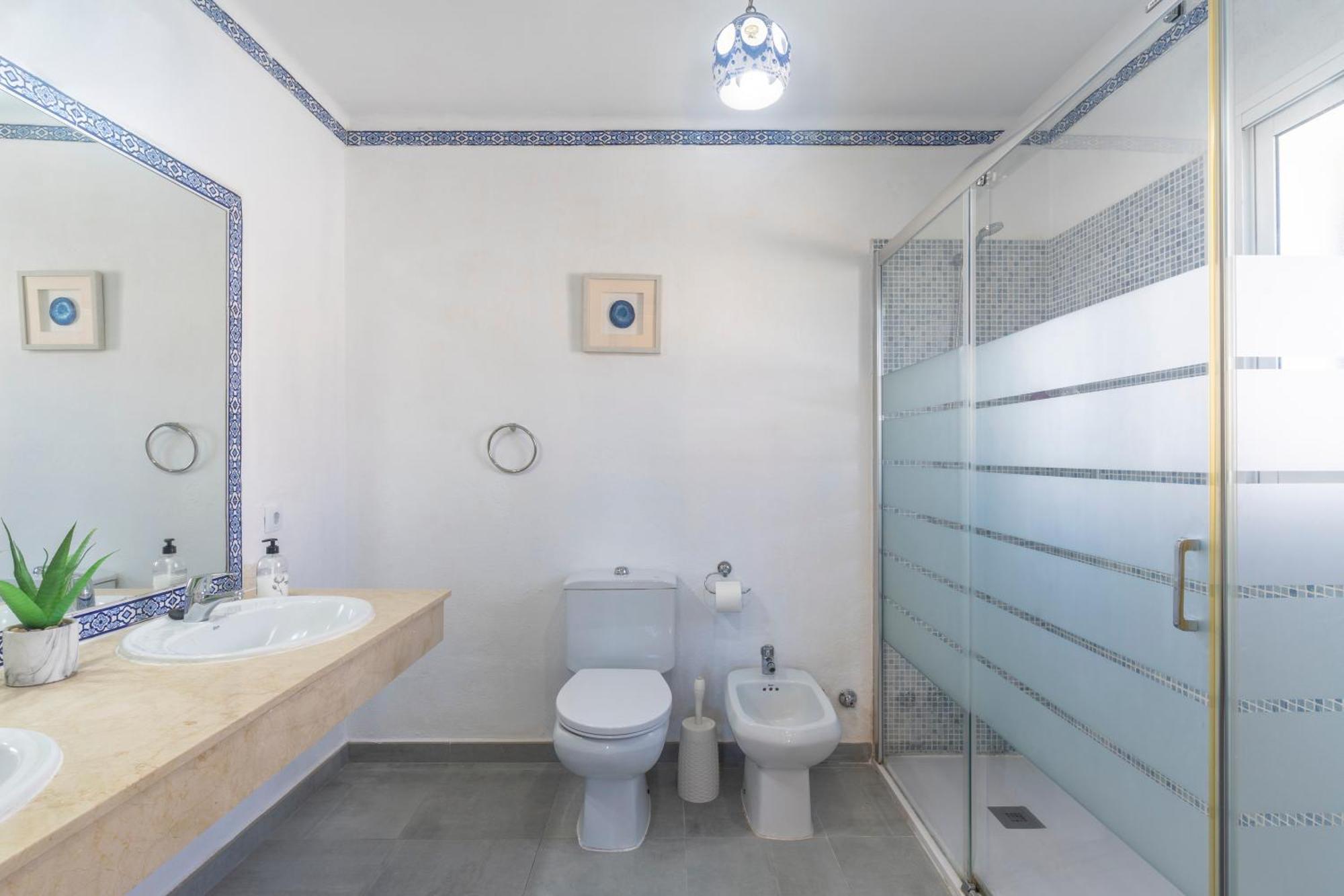 Beautiful 5 Bedroom Villa, Sea Views, Private Pool, Estepona Newly Refurbished Exteriör bild