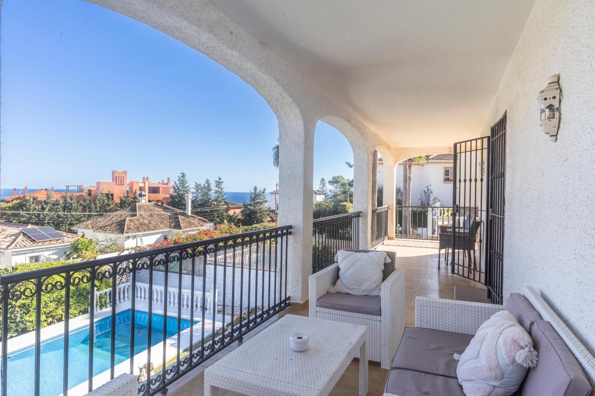 Beautiful 5 Bedroom Villa, Sea Views, Private Pool, Estepona Newly Refurbished Exteriör bild